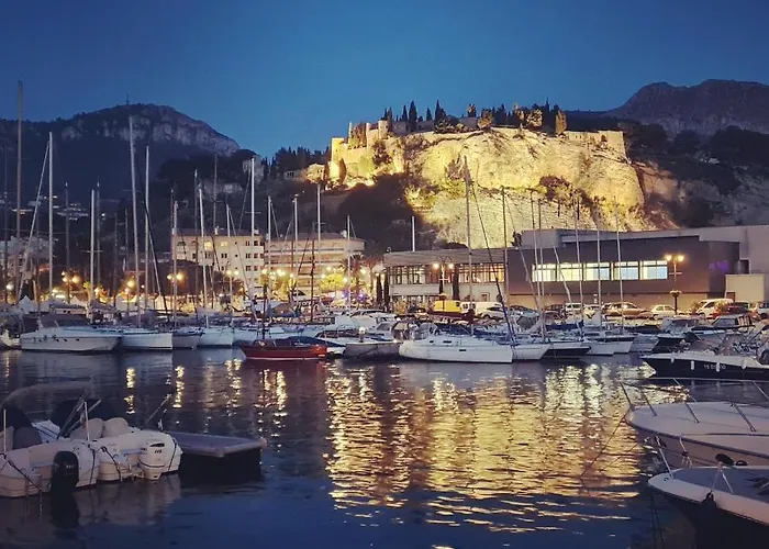 Seaview.cassis *